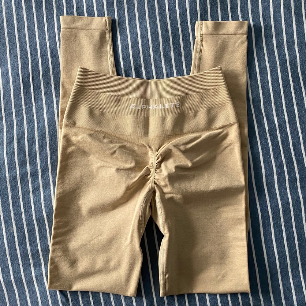 *BNIB* Alphalete Amplify Leggings. Size XS